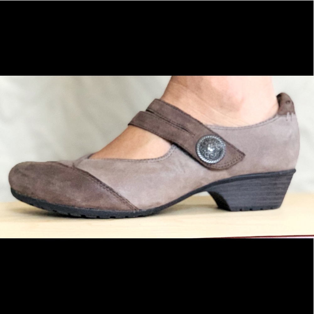 Cobb Hill Mary Janes Clog